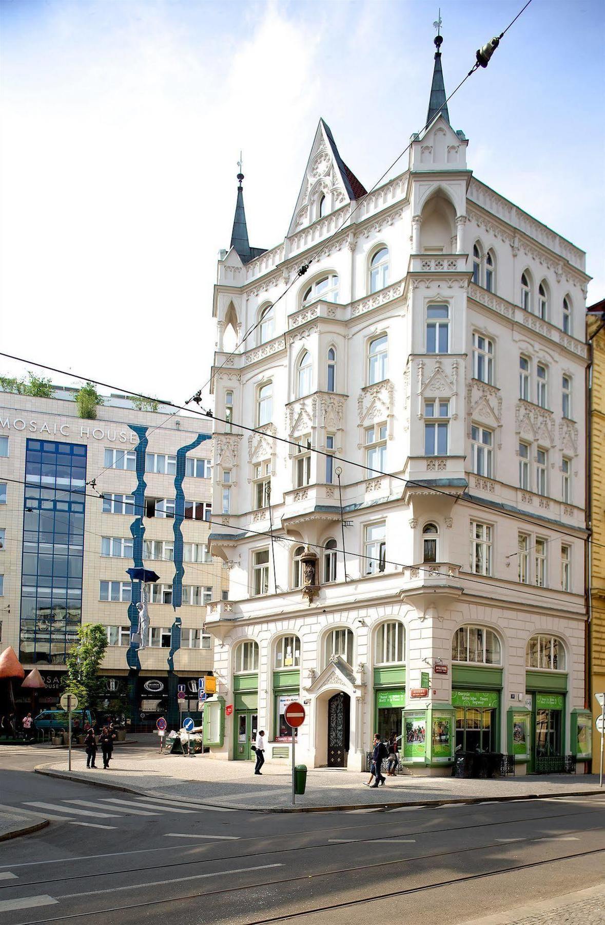 Apartahotel Mooo Downtown 4*